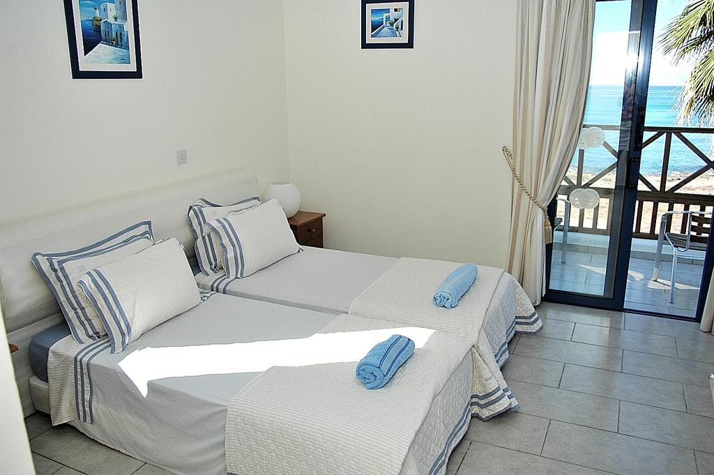 Kymmates Beach Front Villas Пафос Экстерьер фото